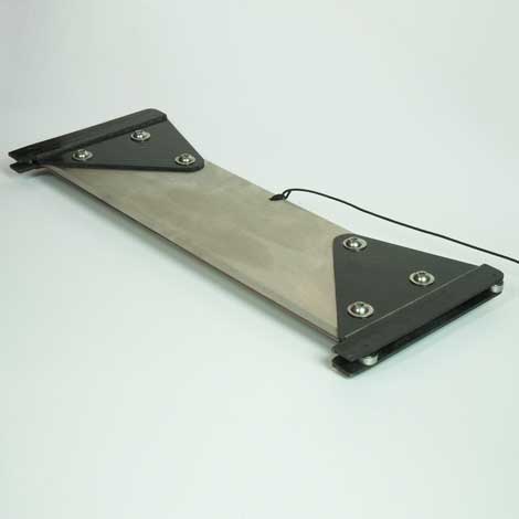 Stainless steel blade, carbon mounts and bearings